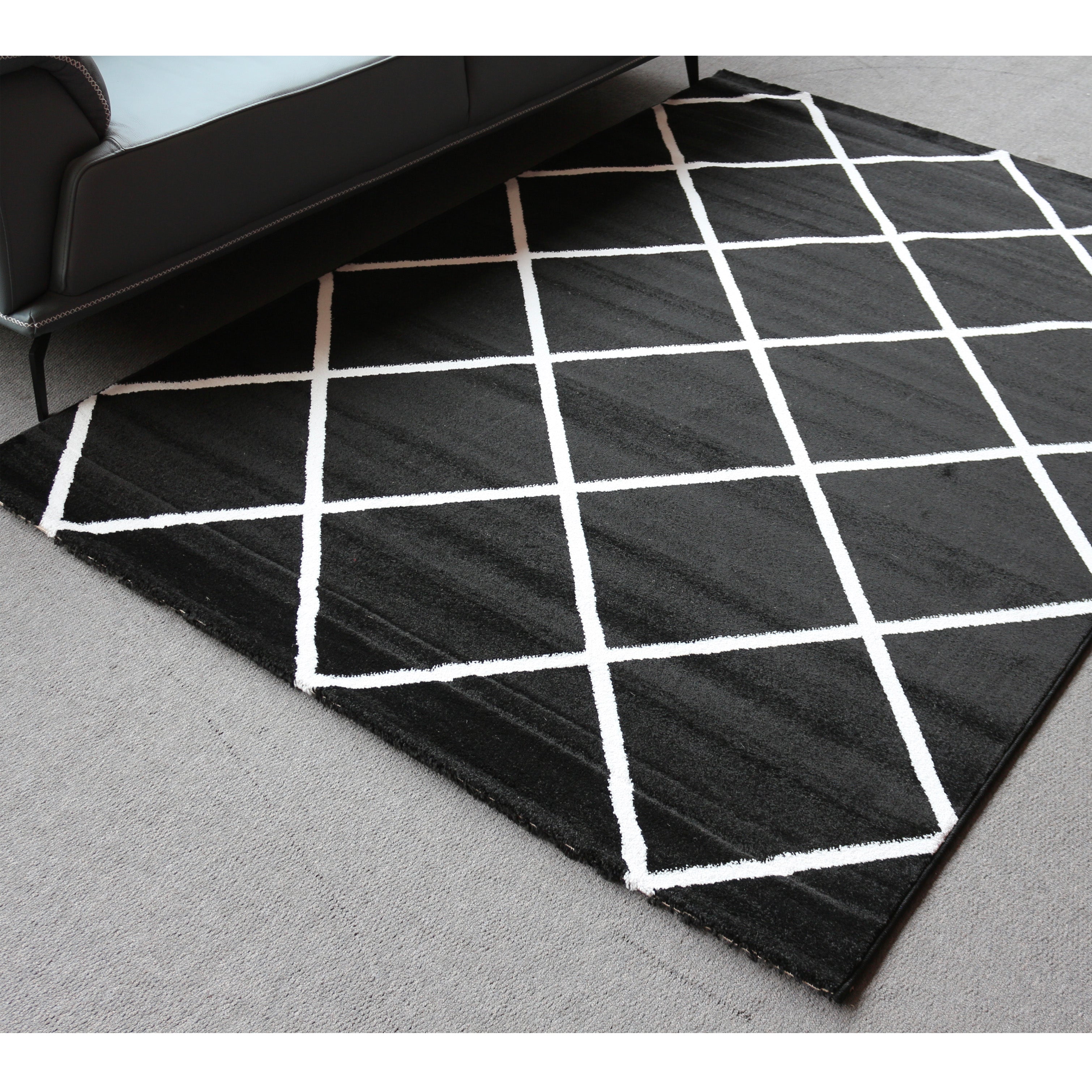 Jasmine FE420 Black Cream Modern Rug