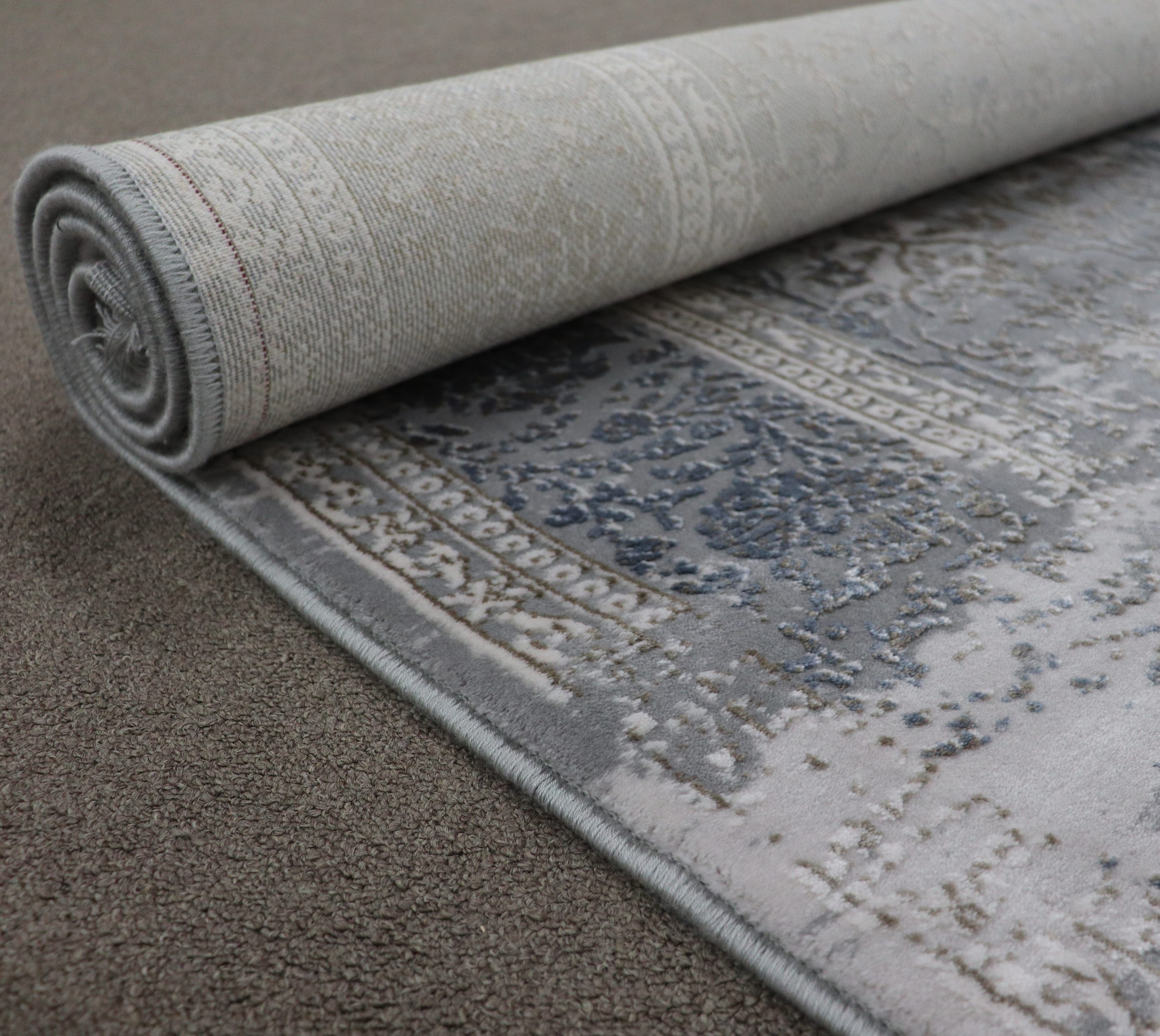 Zomorod 5114 Grey Traditional Rug